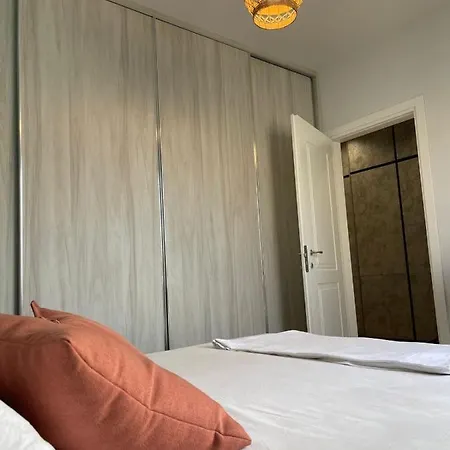 Shehapi Apartment *